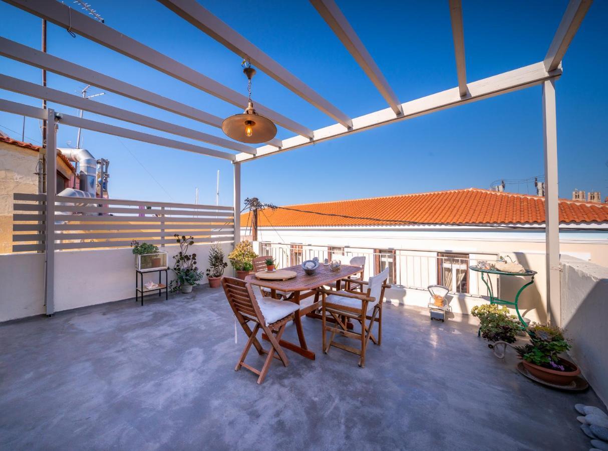 The Roof - Flat Sea View In Aegina Townアパートメント エクステリア 写真