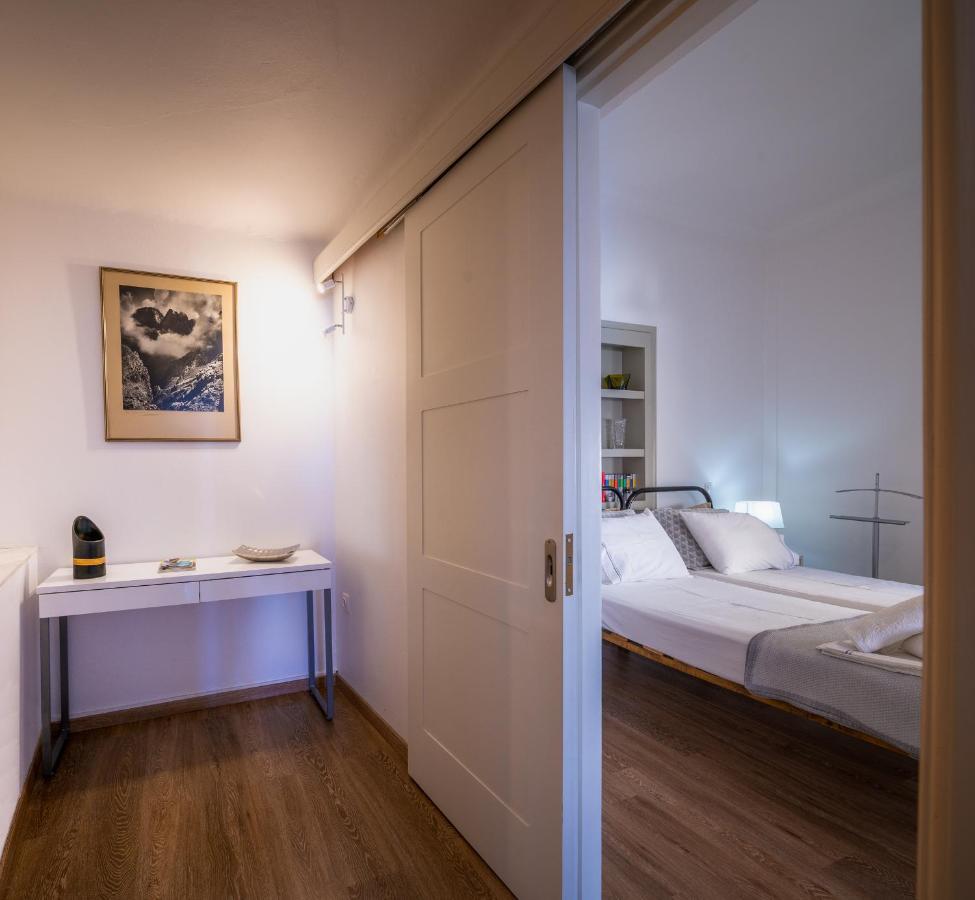 The Roof - Flat Sea View In Aegina Townアパートメント エクステリア 写真