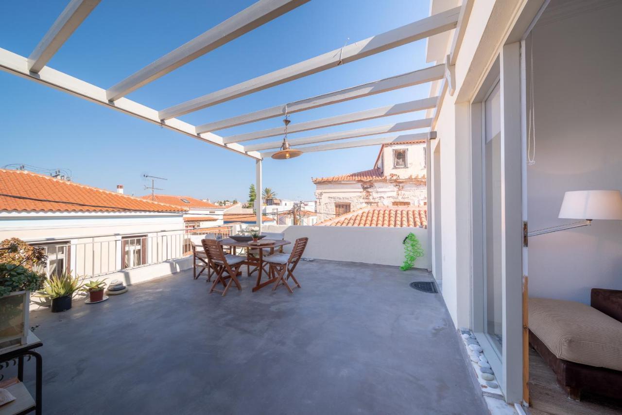 The Roof - Flat Sea View In Aegina Townアパートメント エクステリア 写真